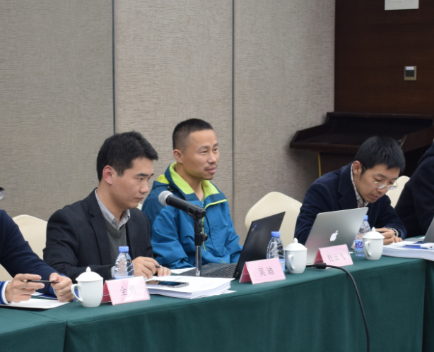 项目负责人吴迪教授汇报工作